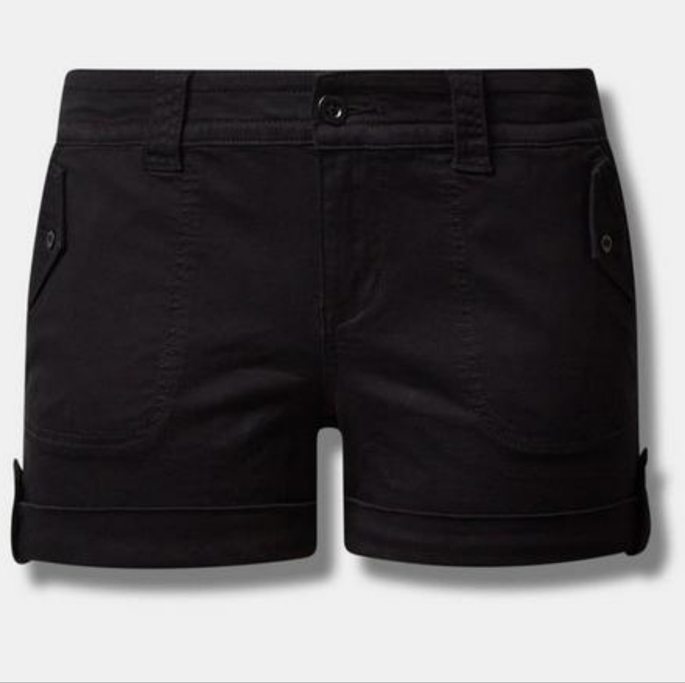 TORRID 3.5 Inch Military Stretch Twill Mid-Rise Short Size 18